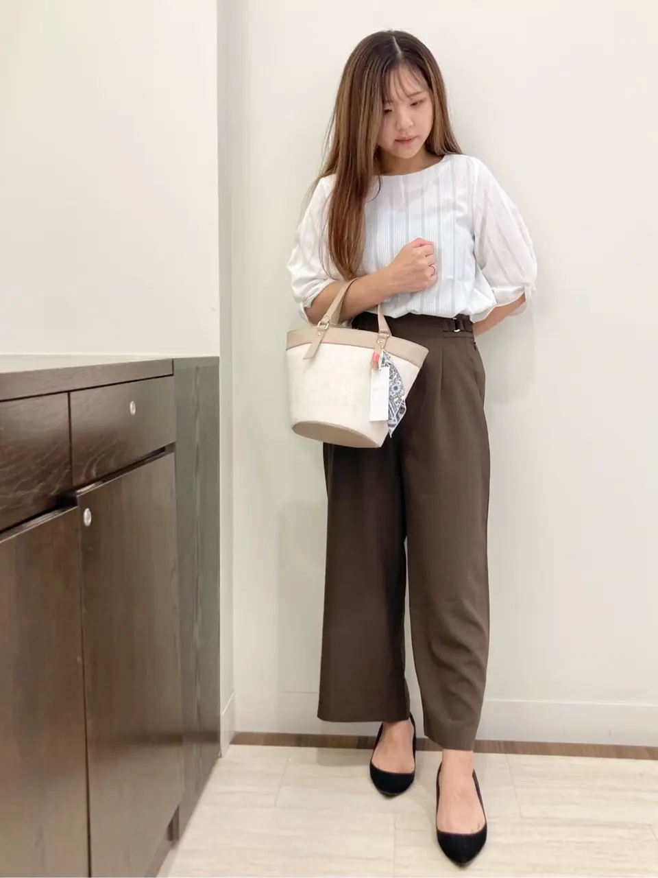 ANY SIS スタッフ コーディネート画像