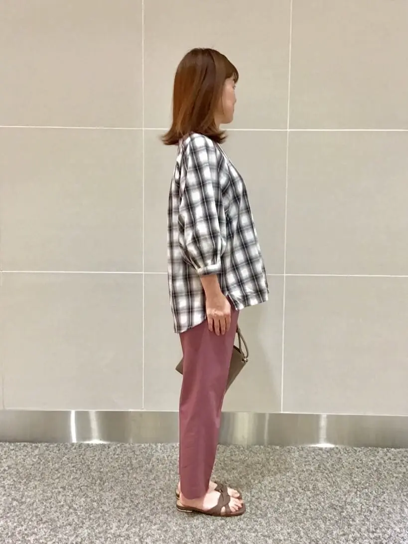 ANY SIS 浅野 コーディネート画像