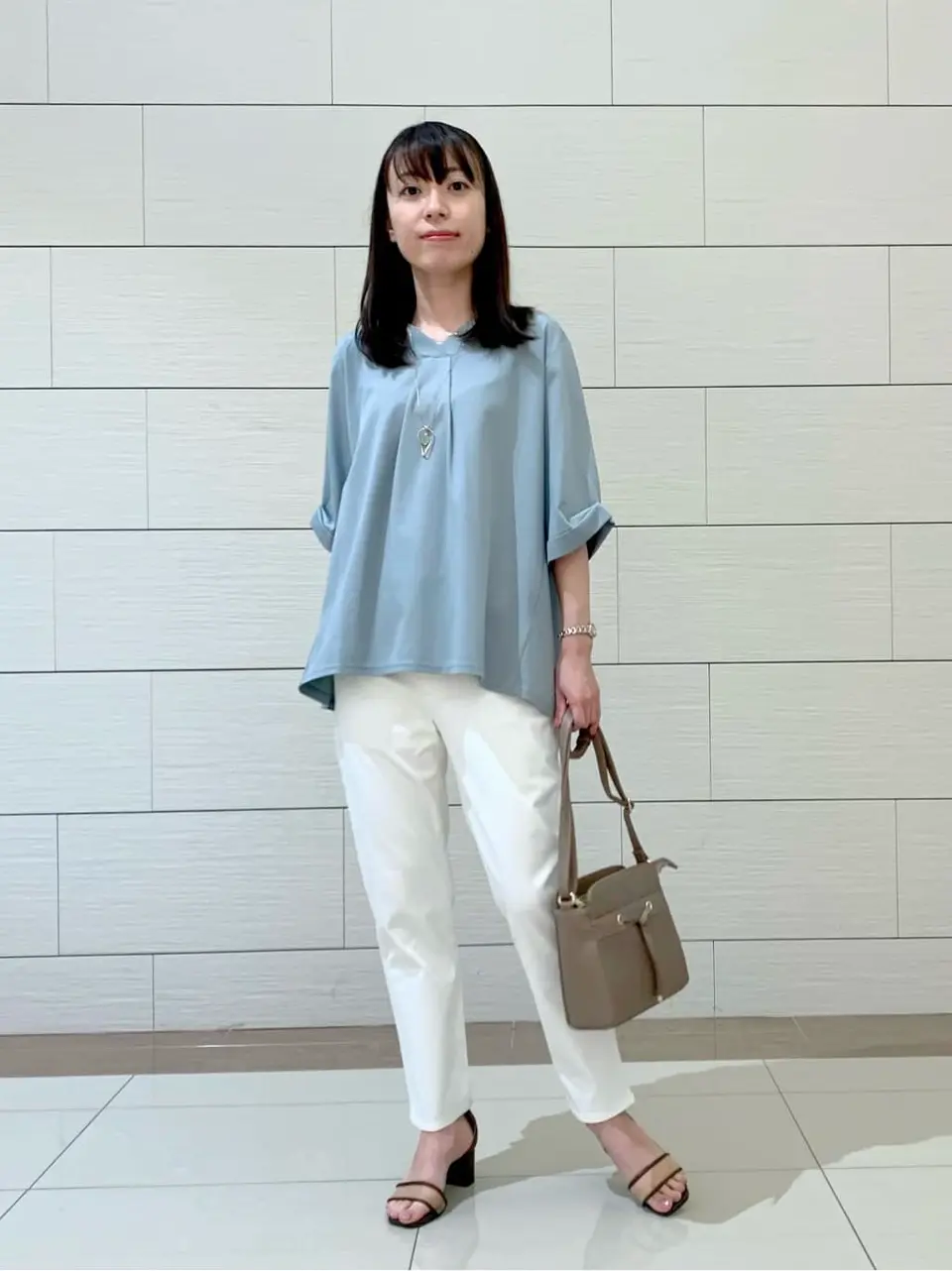 ANY SIS スタッフ コーディネート画像