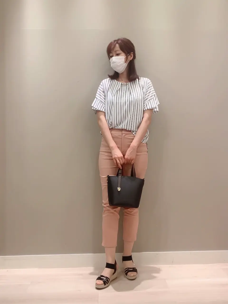 ANY SIS スタッフ コーディネート画像