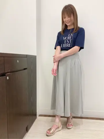 ANY SIS スタッフ コーディネート画像