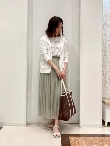 ANY SIS スタッフ コーディネート画像