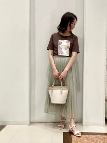 ANY SIS スタッフ コーディネート画像