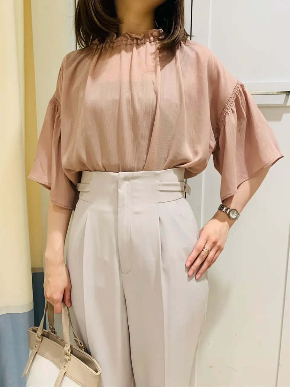 ANY SIS スタッフ コーディネート画像