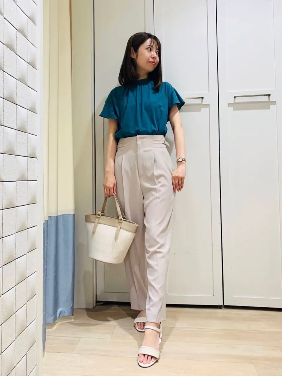 ANY SIS スタッフ コーディネート画像