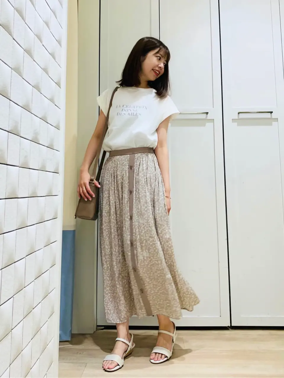 ANY SIS スタッフ コーディネート画像