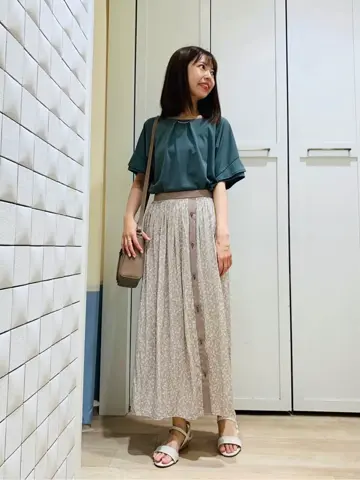 ANY SIS スタッフ コーディネート画像