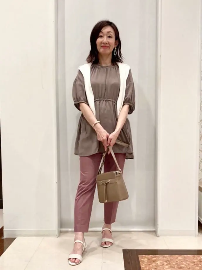 ANY SIS スタッフ コーディネート画像