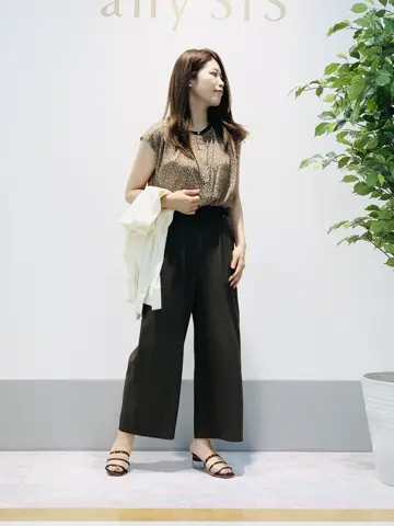ANY SIS 岡本 コーディネート画像