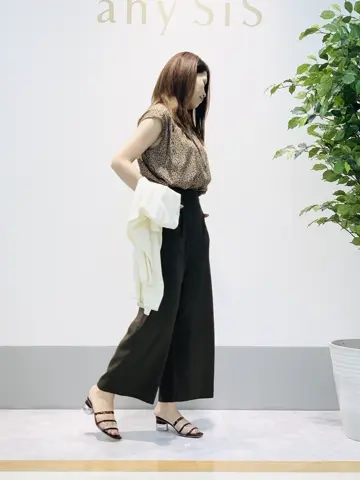 ANY SIS 岡本 コーディネート画像