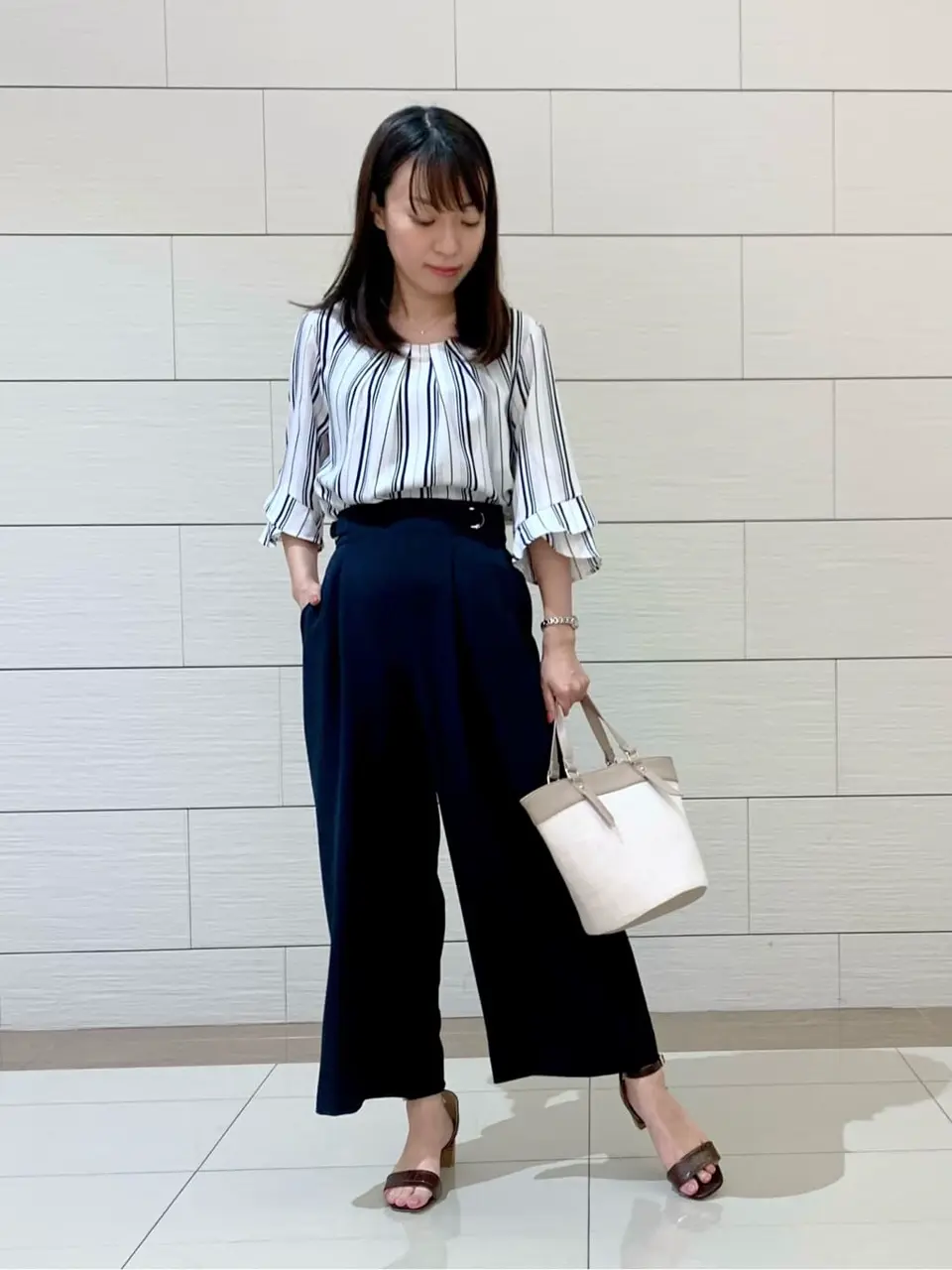 ANY SIS スタッフ コーディネート画像