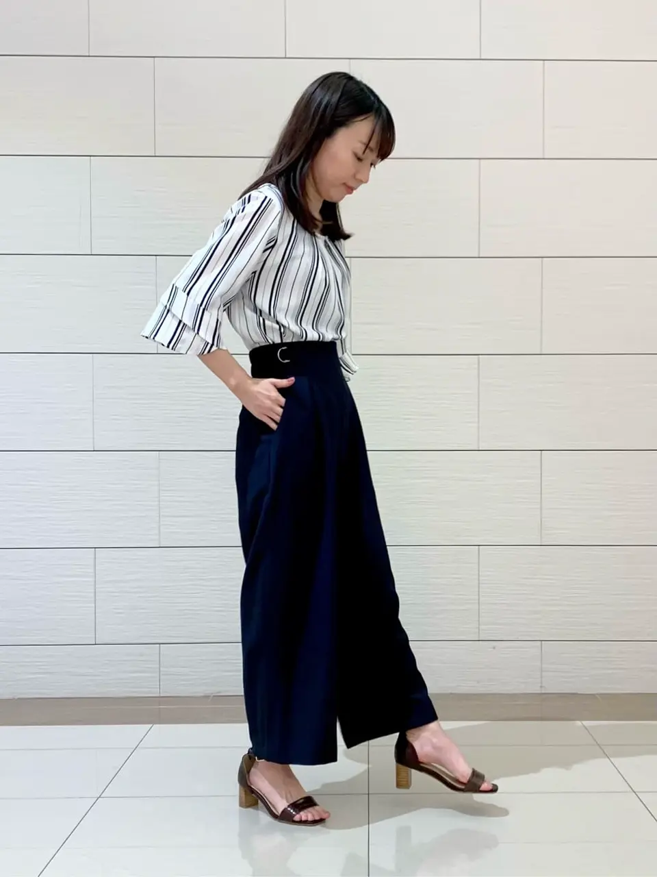 ANY SIS スタッフ コーディネート画像