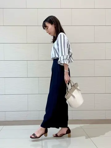 ANY SIS スタッフ コーディネート画像