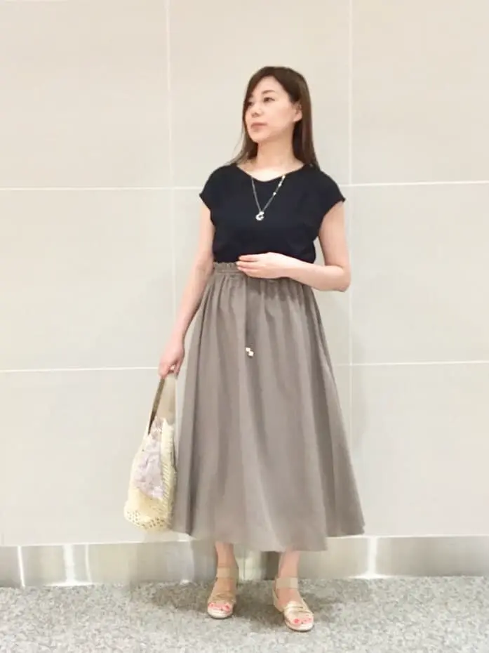 ANY SIS スタッフ コーディネート画像