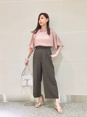 ANY SIS スタッフ コーディネート画像