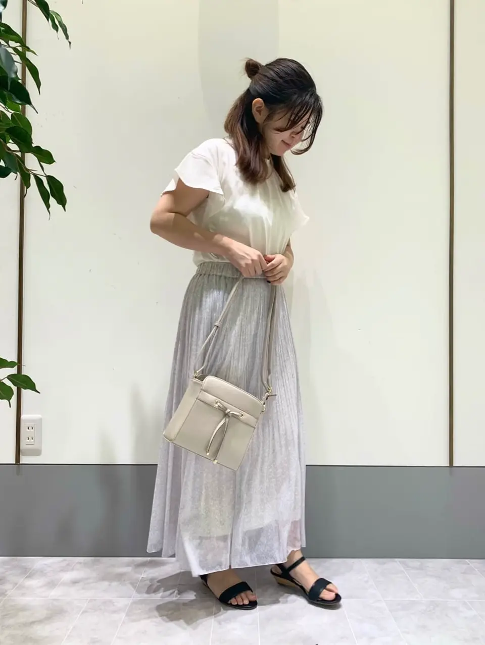 ANY SIS スタッフ コーディネート画像