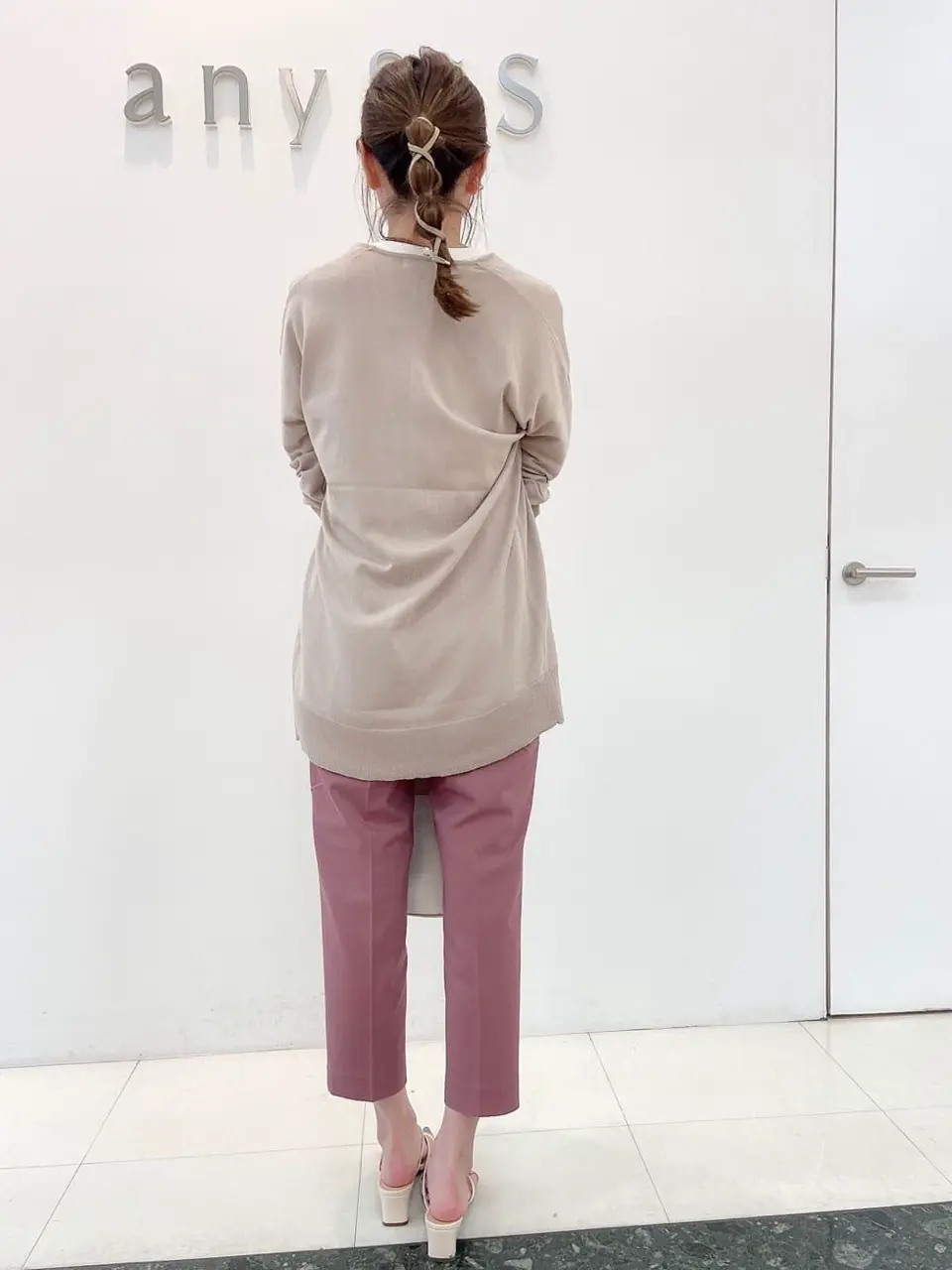 ANY SIS スタッフ コーディネート画像