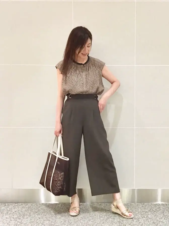 ANY SIS スタッフ コーディネート画像