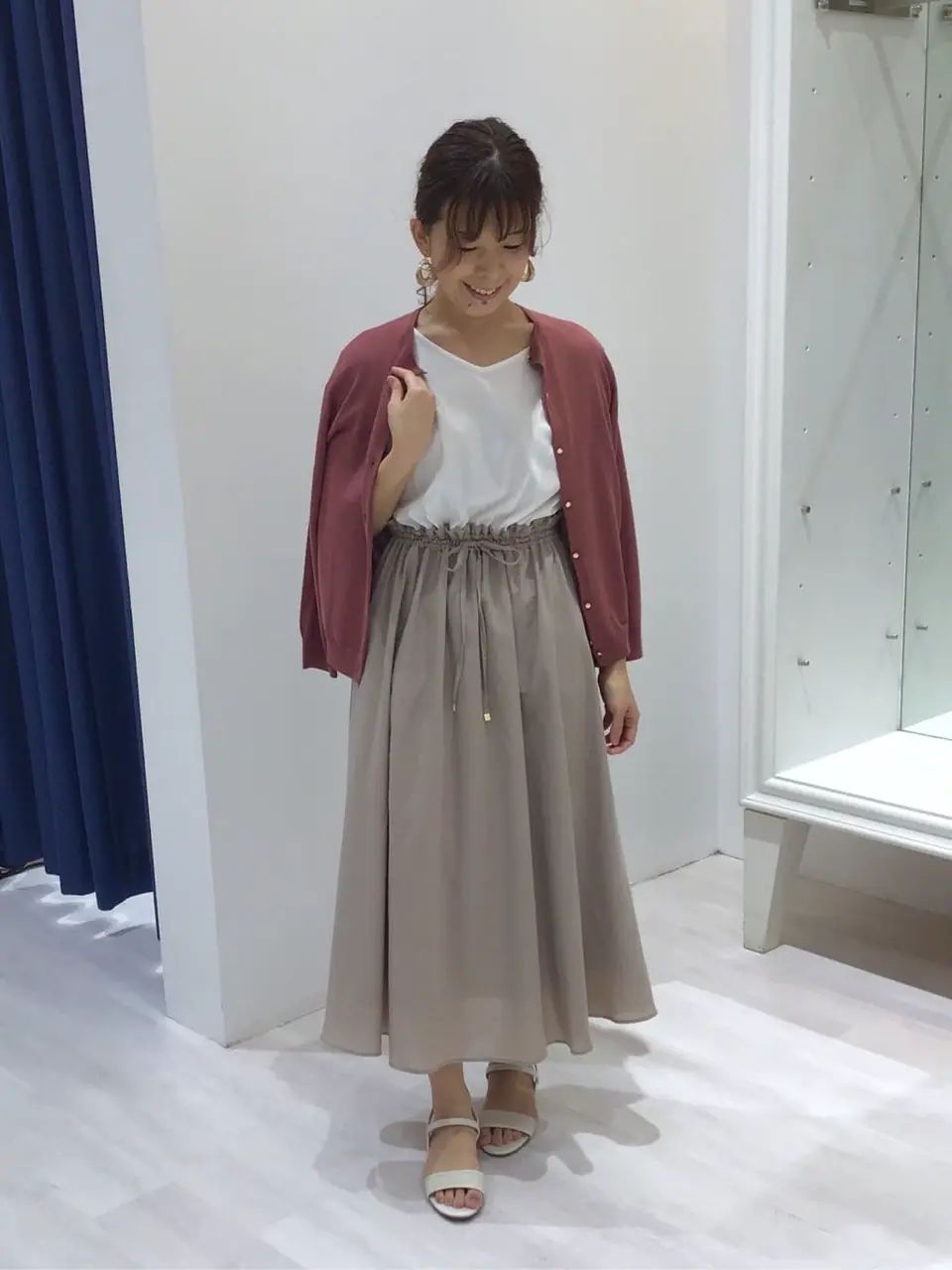 ANY SIS スタッフ コーディネート画像