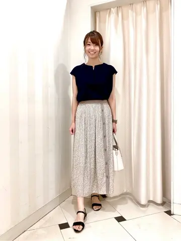 ANY SIS 金井 コーディネート画像