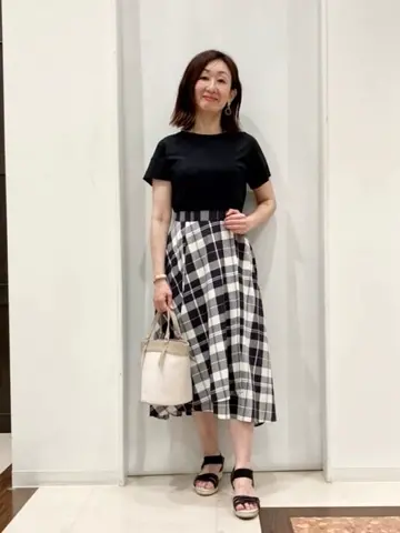 ANY SIS スタッフ コーディネート画像