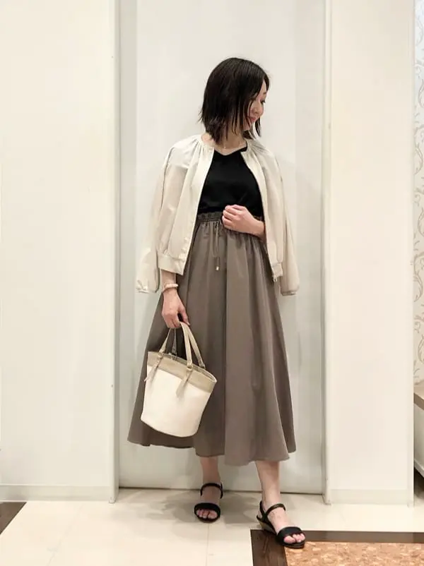 ANY SIS スタッフ コーディネート画像