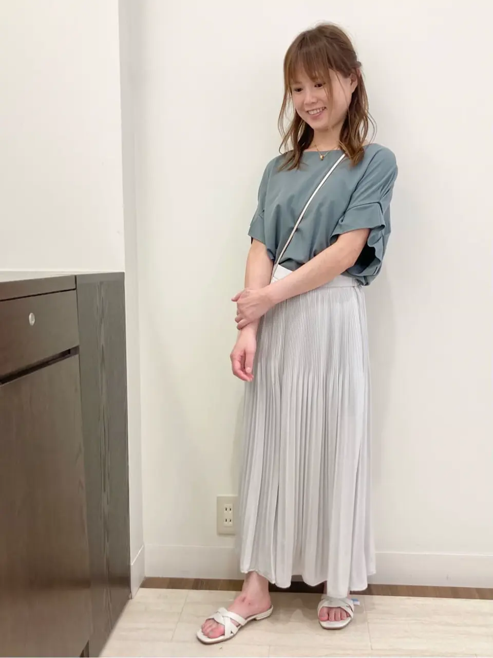 ANY SIS スタッフ コーディネート画像