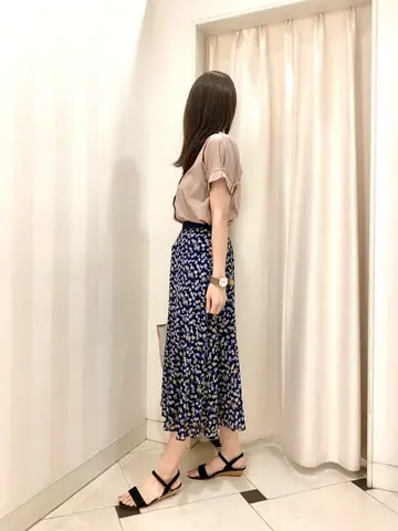 ANY SIS 金井 コーディネート画像