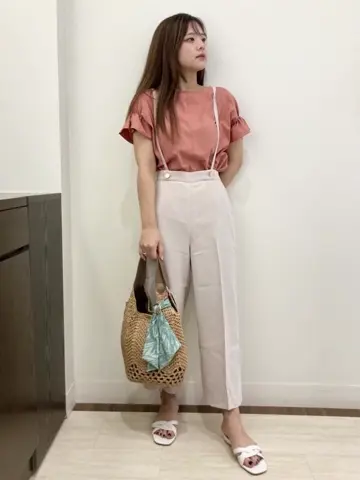 ANY SIS スタッフ コーディネート画像