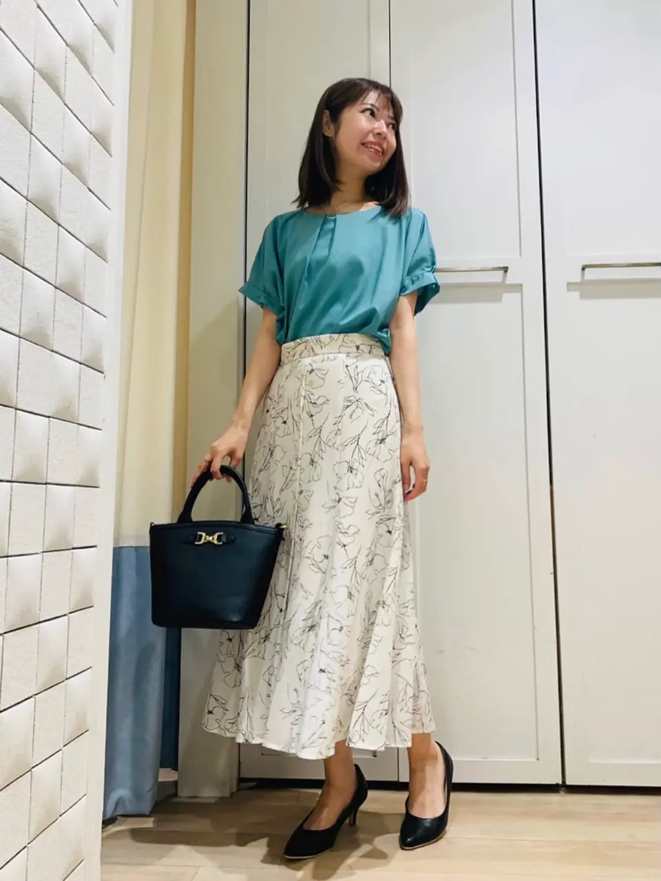 ANY SIS スタッフ コーディネート画像