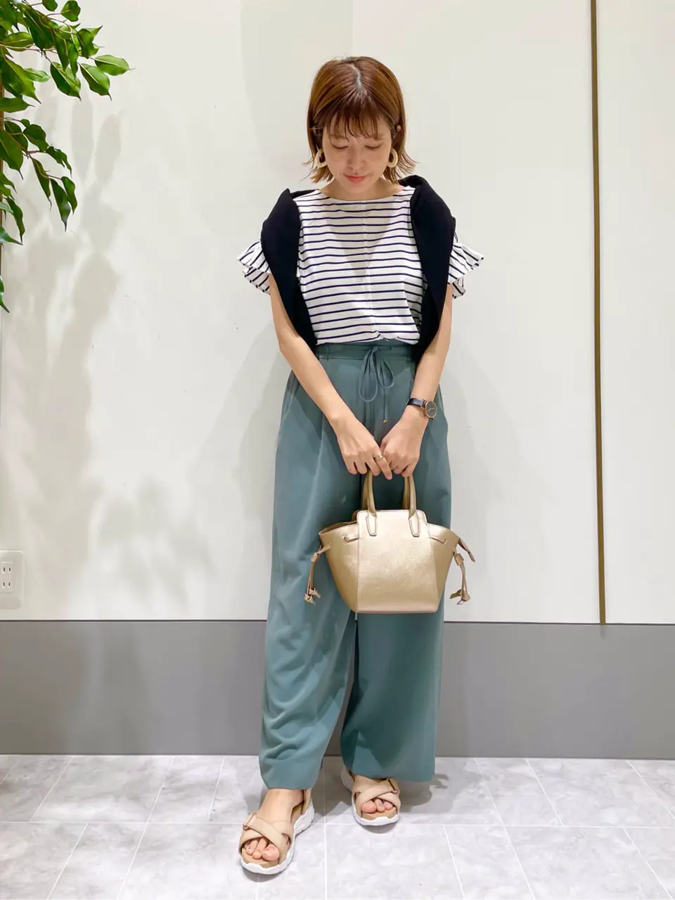 ANY SIS スタッフ コーディネート画像