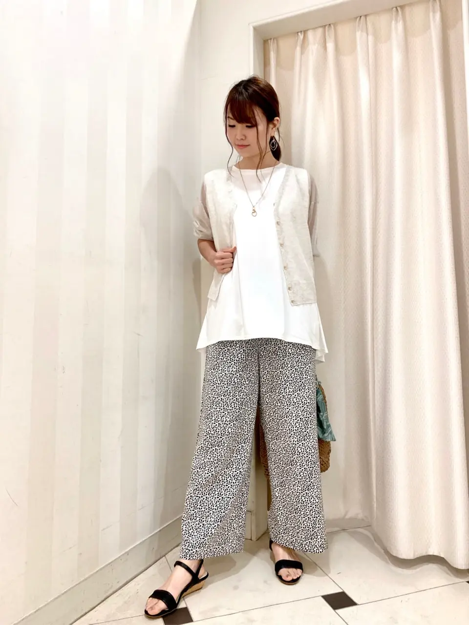 ANY SIS 金井 コーディネート画像