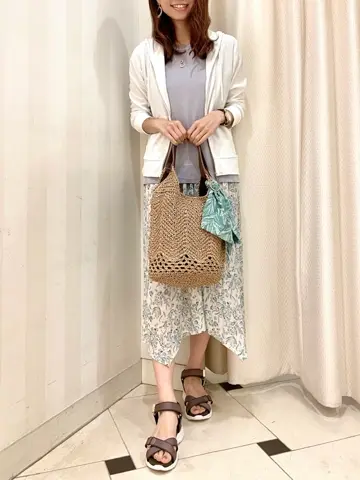 ANY SIS 金井 コーディネート画像