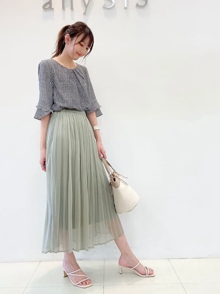  スタッフ コーディネート画像