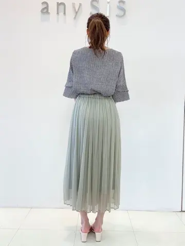 ANY SIS スタッフ コーディネート画像