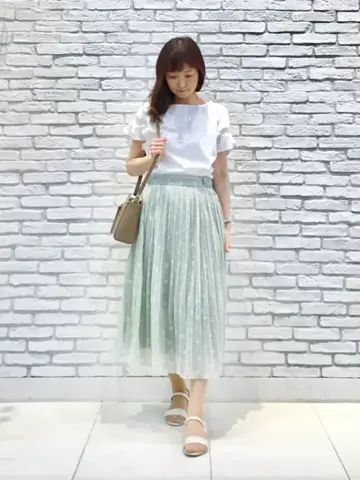 ANY SIS スタッフ コーディネート画像