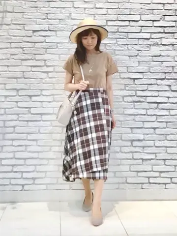 ANY SIS スタッフ コーディネート画像