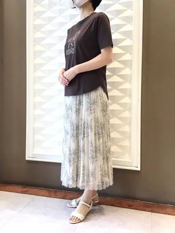 ANY SIS N コーディネート画像