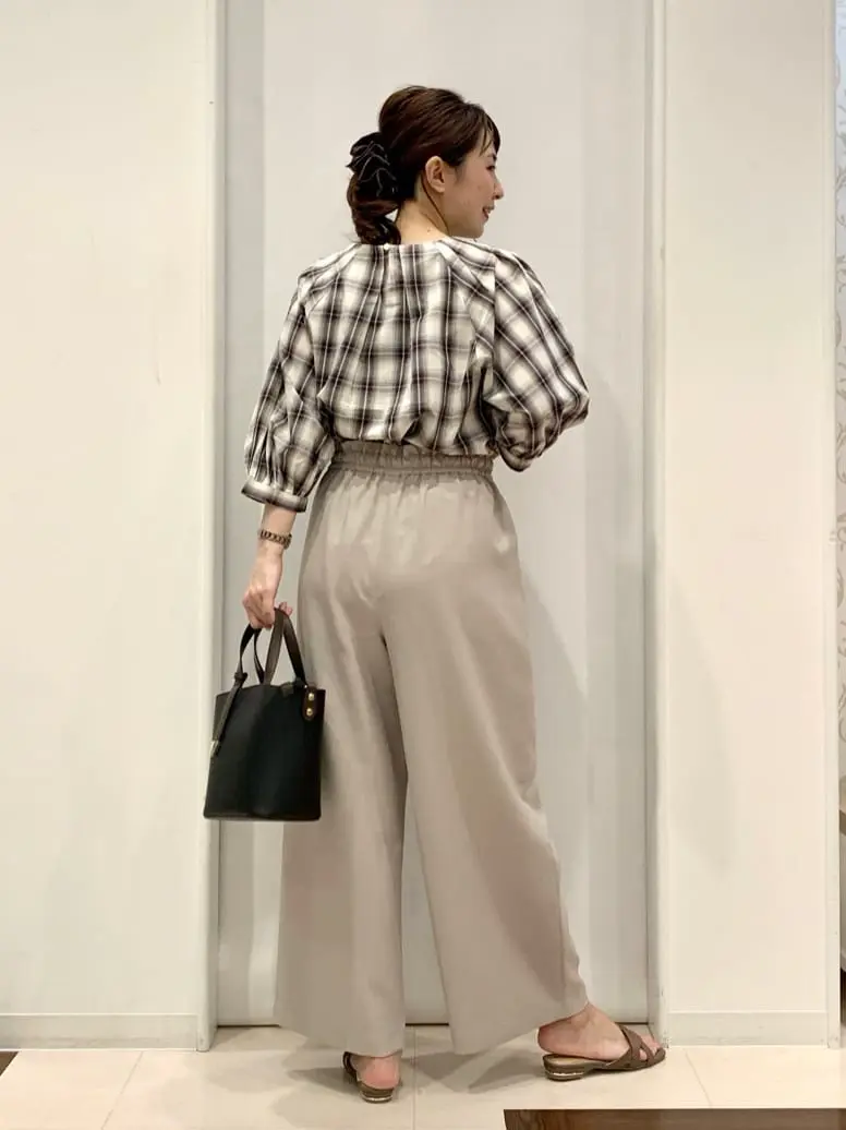 ANY SIS 横田 コーディネート画像