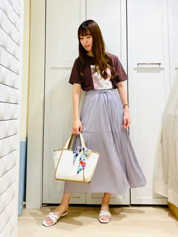 ANY SIS スタッフ コーディネート画像