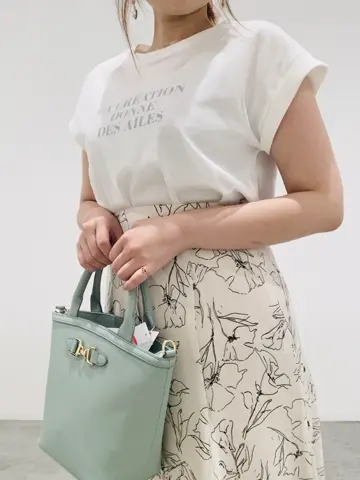 ANY SIS 川根　彩 コーディネート画像