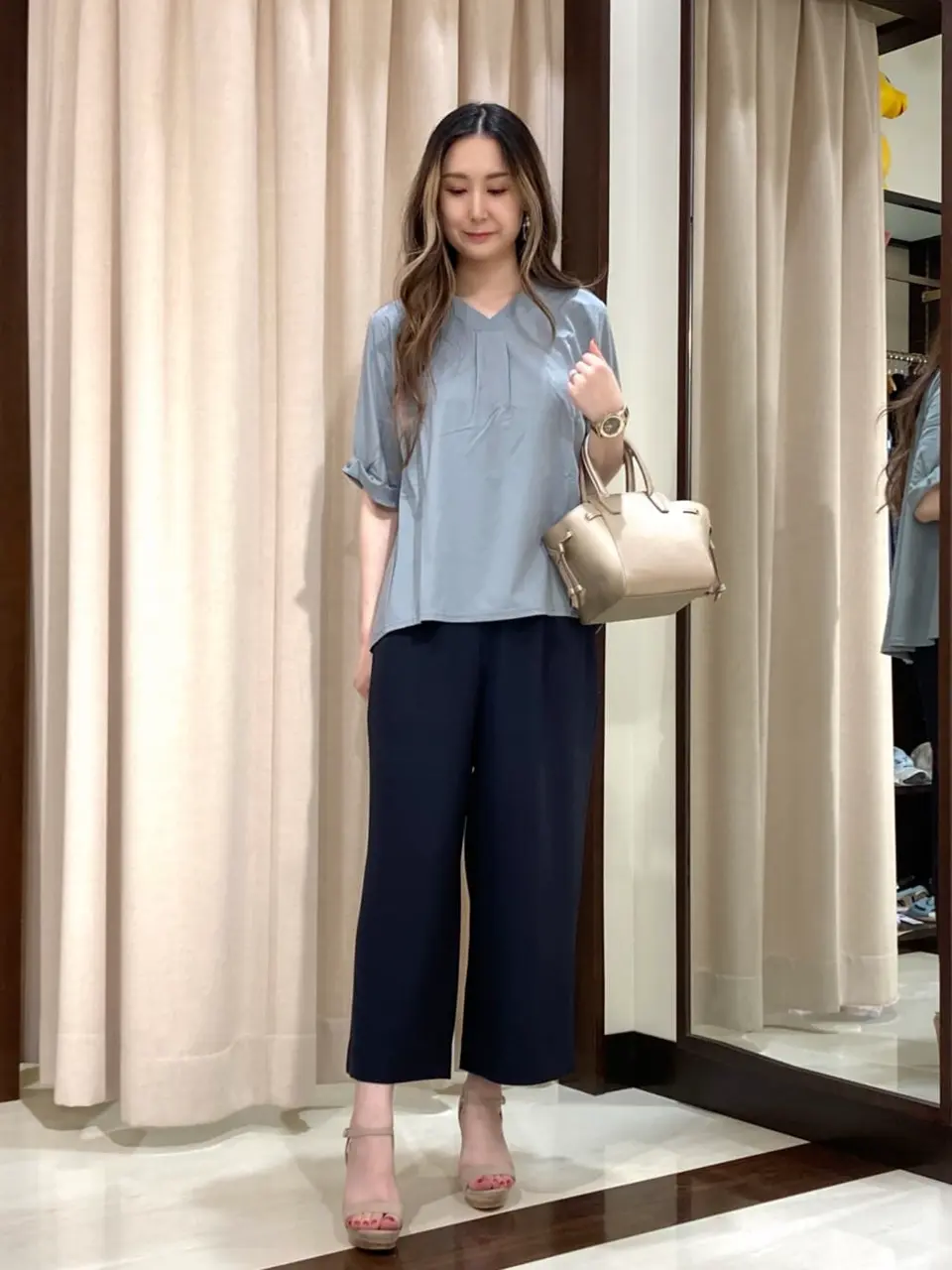 ANY SIS STAFF コーディネート画像