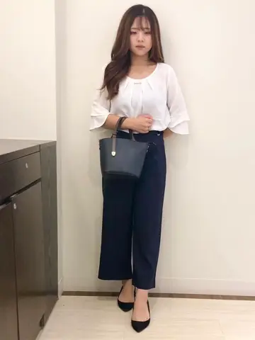 ANY SIS スタッフ コーディネート画像