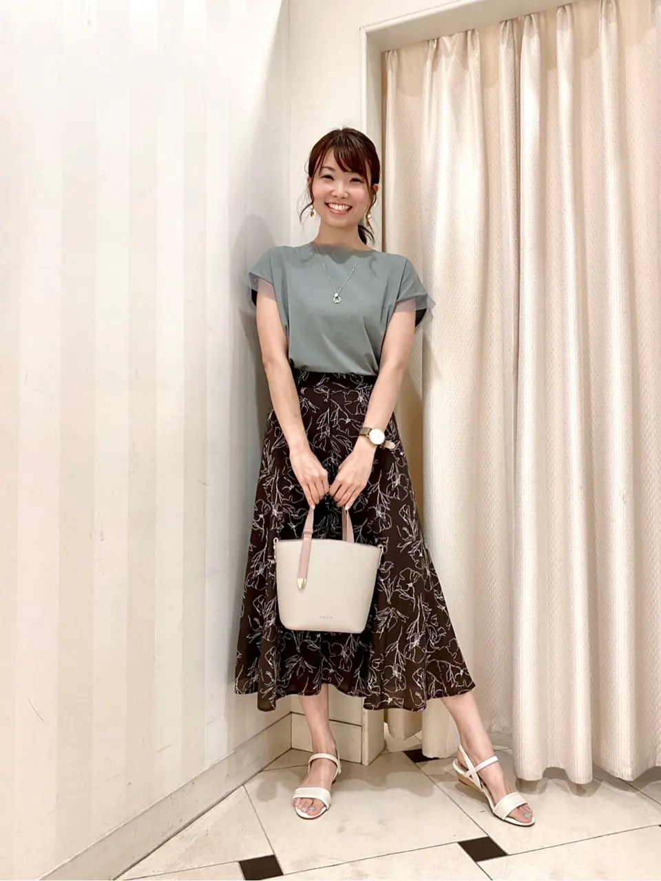 ANY SIS 金井 コーディネート画像