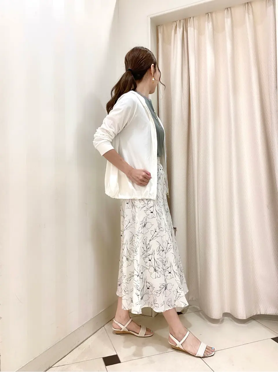 ANY SIS 金井 コーディネート画像