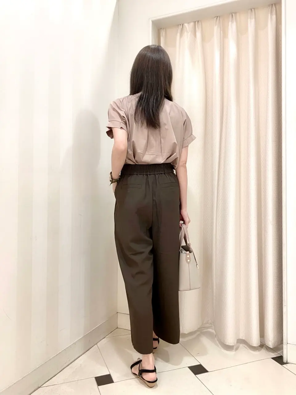 ANY SIS 金井 コーディネート画像