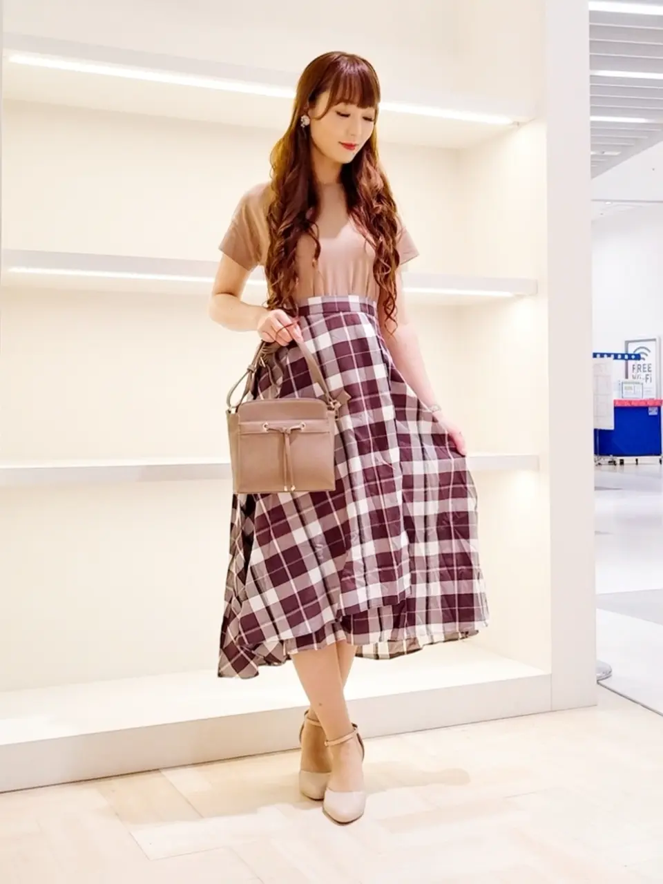 ANY SIS 福本 加奈 コーディネート画像