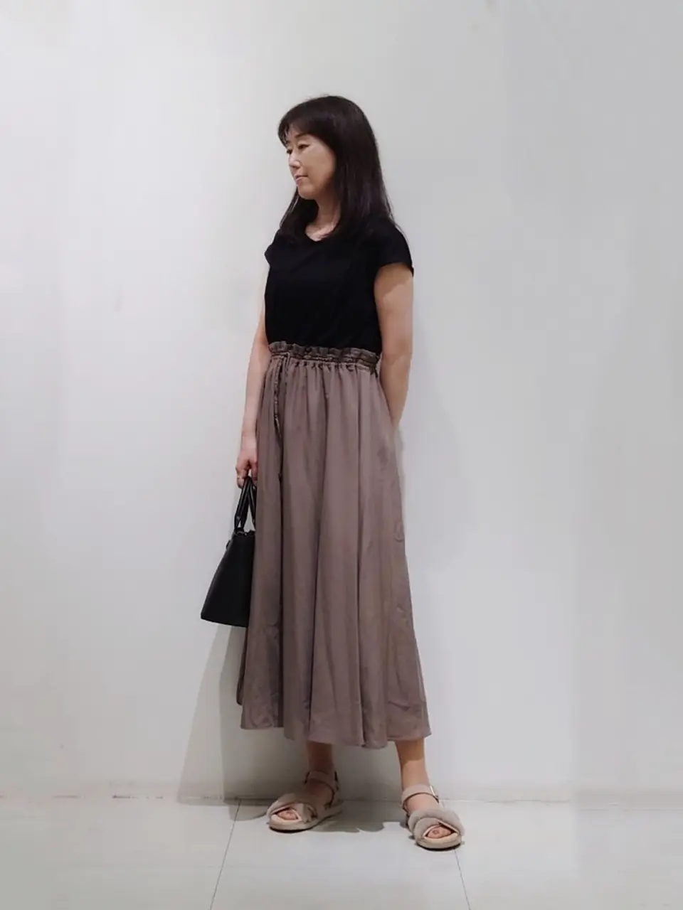 ANY SIS スタッフ コーディネート画像