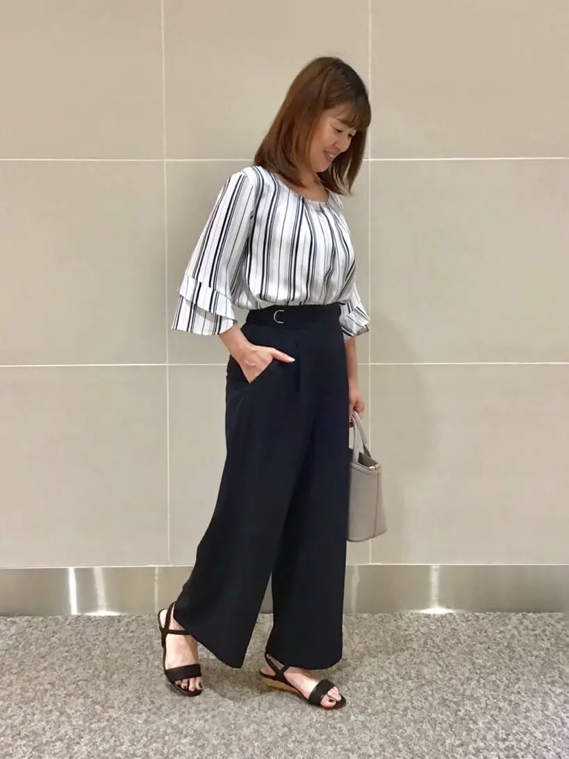 ANY SIS 浅野 コーディネート画像