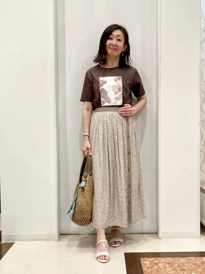 ANY SIS スタッフ コーディネート画像